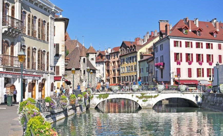 Annecy : Comment découvrir ce joyau niché au cœur des Alpes françaises ?