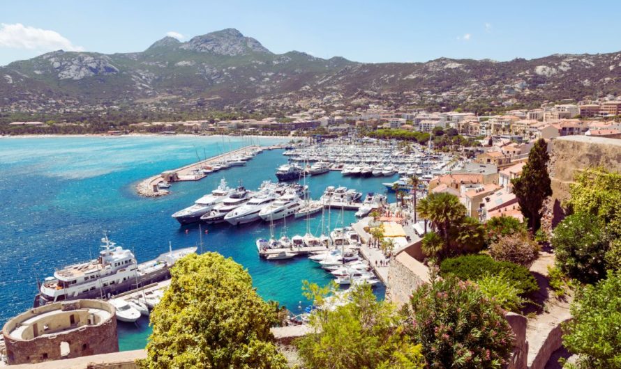 Vacances en Corse : 5 lieux incontournables à visiter