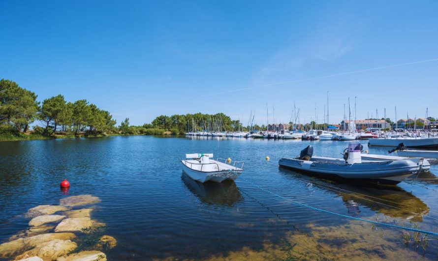 Découvrir le Lac d’Hourtin lors d’un séjour au camping à proximité