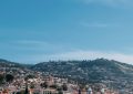 Pourquoi Madère se découvre-t-elle avant tout en voiture ?